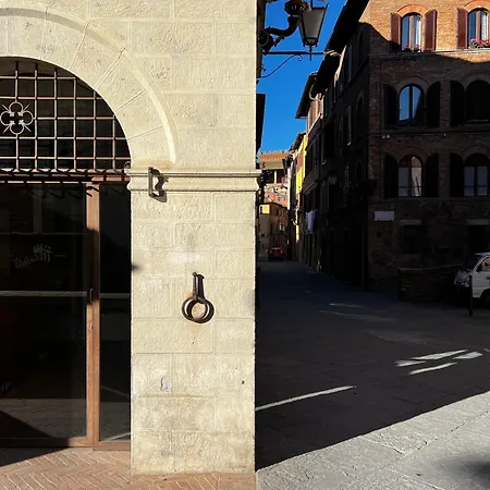 شقة Sulla Via Del Sole سيينا